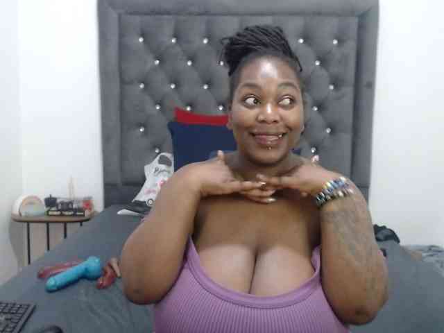 ChocSexcBeast webcam