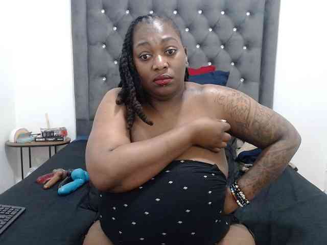 ChocSexcBeast webcam