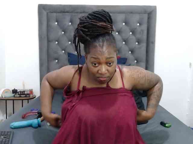 ChocSexcBeast webcam