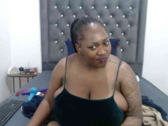 ChocSexcBeast webcam