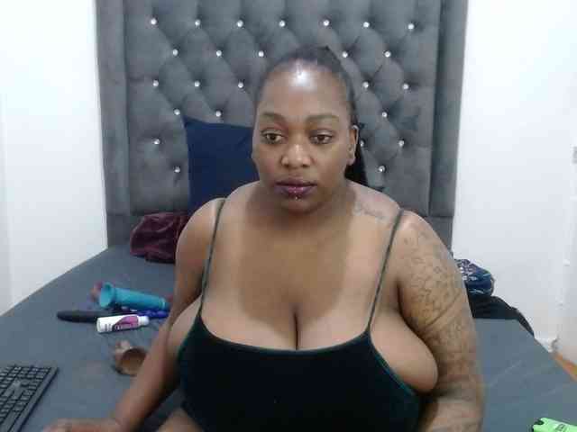 ChocSexcBeast webcam