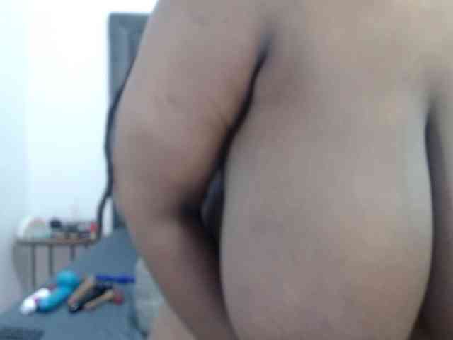 ChocSexcBeast webcam