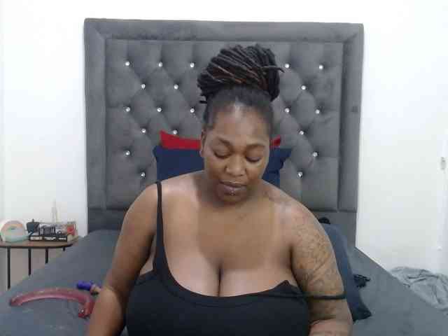 ChocSexcBeast webcam