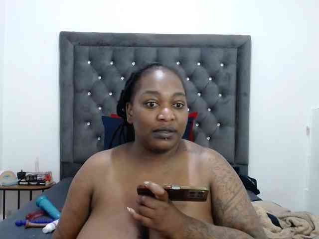 ChocSexcBeast webcam