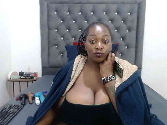 ChocSexcBeast webcam