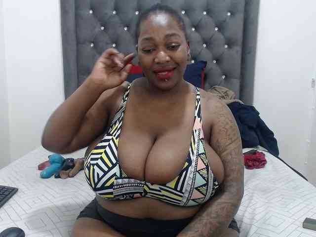 ChocSexcBeast webcam