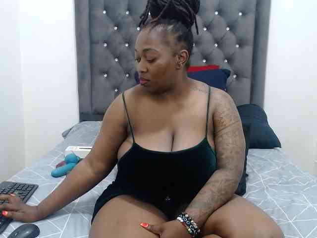 ChocSexcBeast webcam
