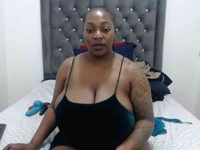 ChocSexcBeast webcam