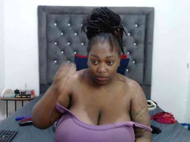 ChocSexcBeast webcam