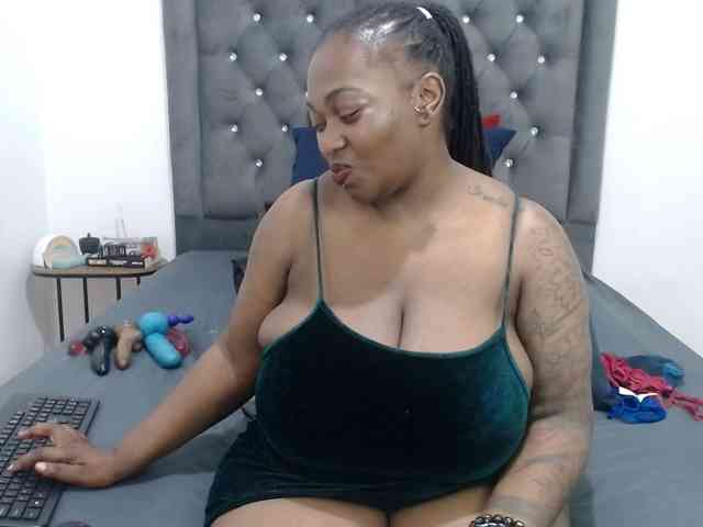 ChocSexcBeast webcam