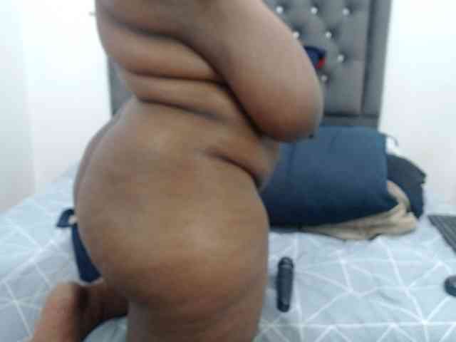 ChocSexcBeast webcam