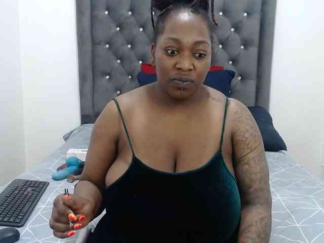 ChocSexcBeast webcam
