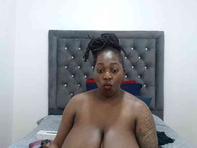 ChocSexcBeast webcam