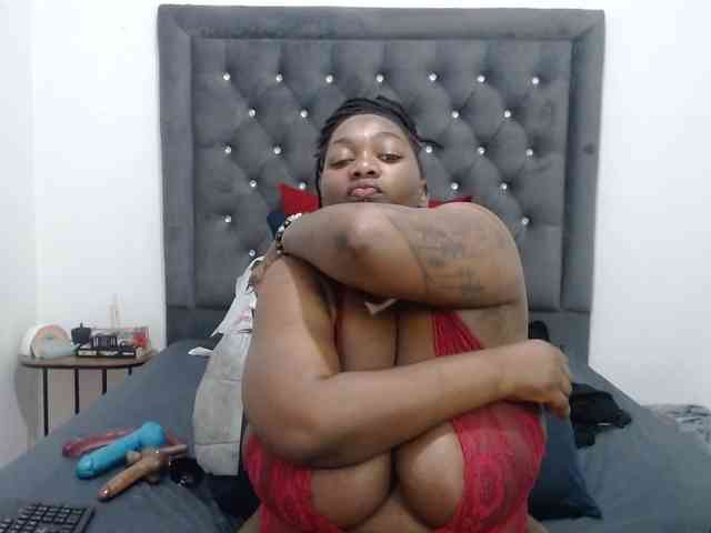 ChocSexcBeast webcam