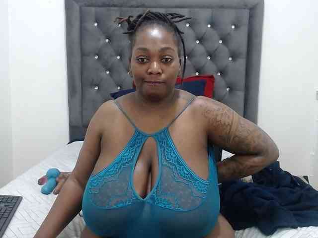 ChocSexcBeast webcam