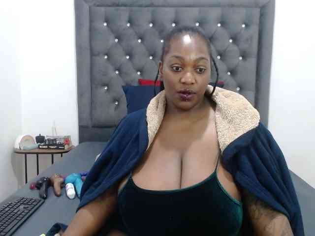 ChocSexcBeast webcam