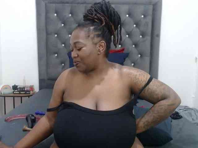 ChocSexcBeast webcam