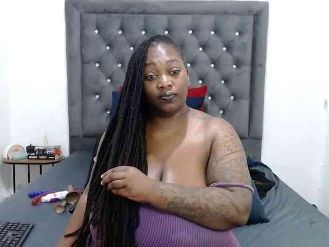 ChocSexcBeast webcam