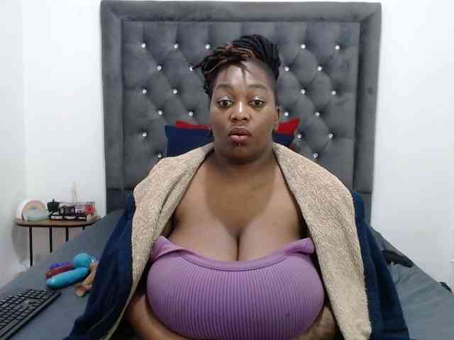 ChocSexcBeast webcam