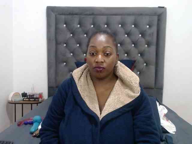 ChocSexcBeast webcam