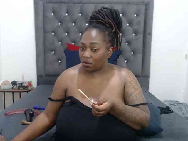 ChocSexcBeast webcam