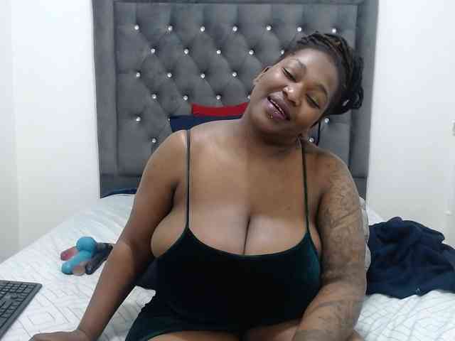ChocSexcBeast webcam