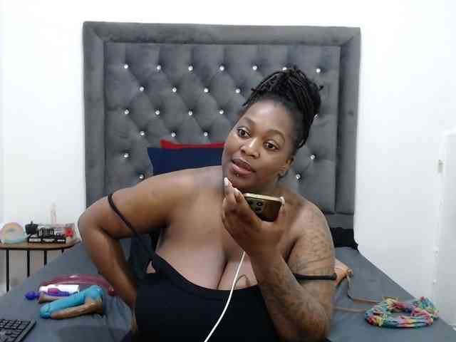 ChocSexcBeast webcam