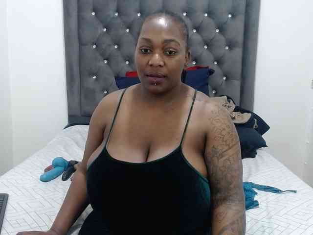 ChocSexcBeast webcam