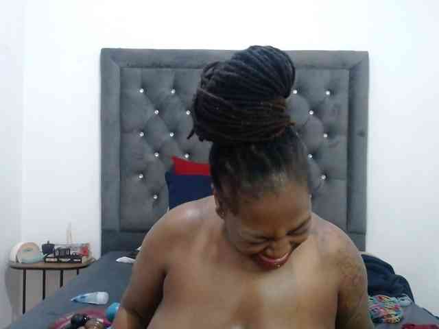 ChocSexcBeast webcam