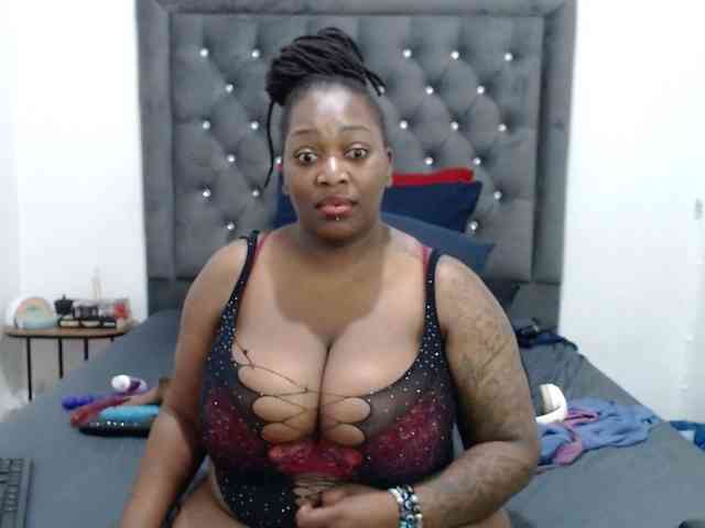 ChocSexcBeast webcam