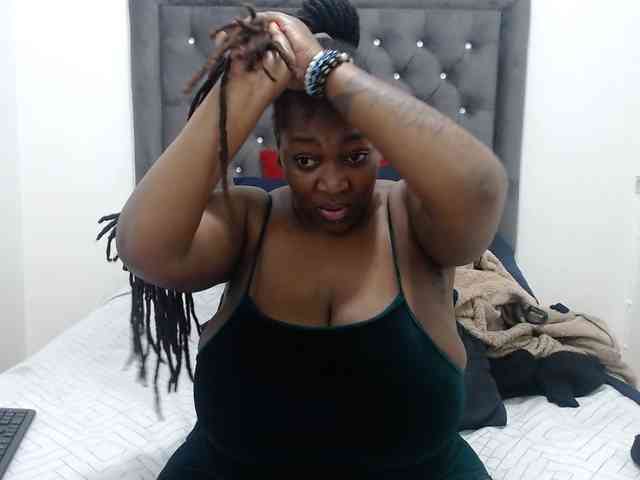 ChocSexcBeast webcam