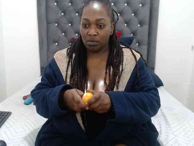 ChocSexcBeast webcam