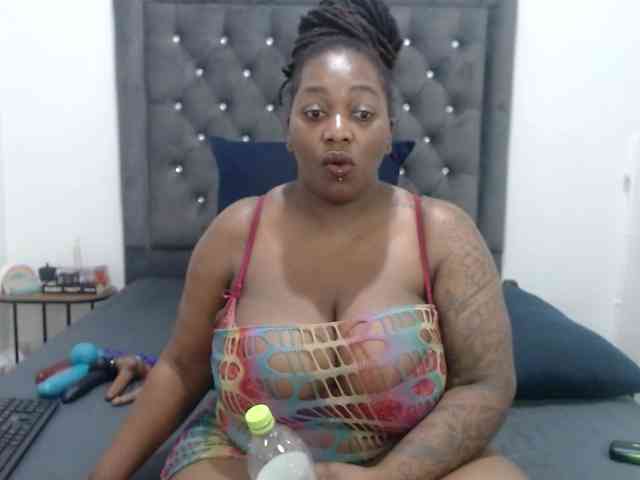 ChocSexcBeast webcam