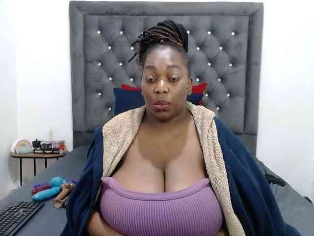 ChocSexcBeast webcam