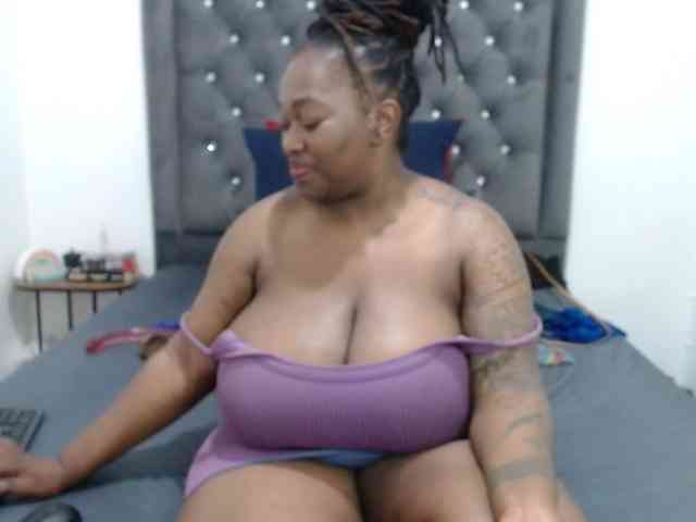 ChocSexcBeast webcam