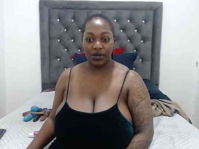 ChocSexcBeast webcam