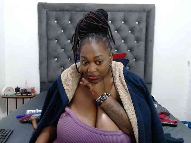 ChocSexcBeast webcam