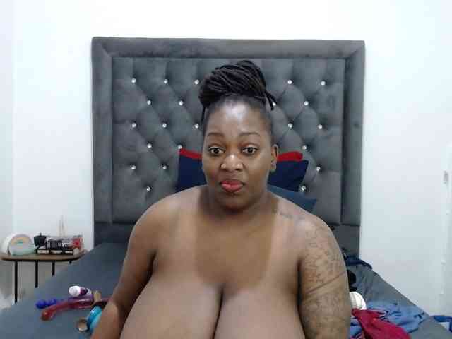 ChocSexcBeast webcam