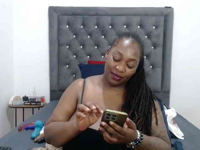 ChocSexcBeast webcam