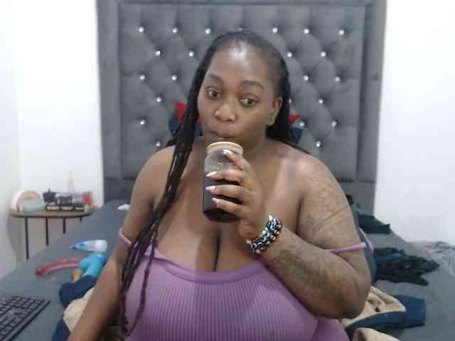 ChocSexcBeast webcam