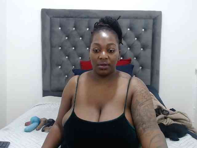 ChocSexcBeast webcam