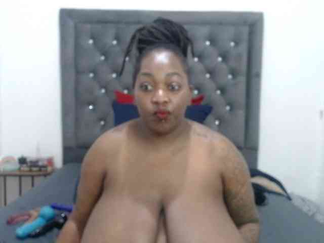 ChocSexcBeast webcam