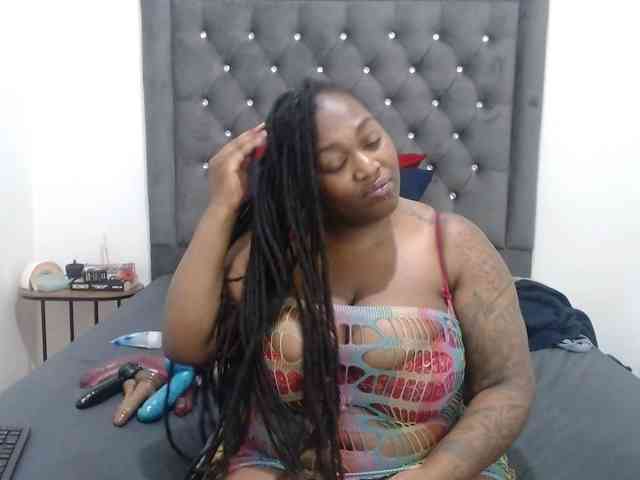 ChocSexcBeast webcam