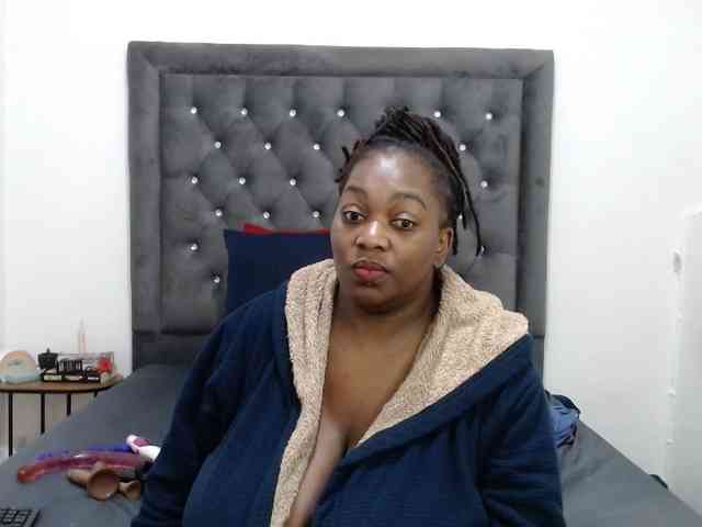 ChocSexcBeast webcam