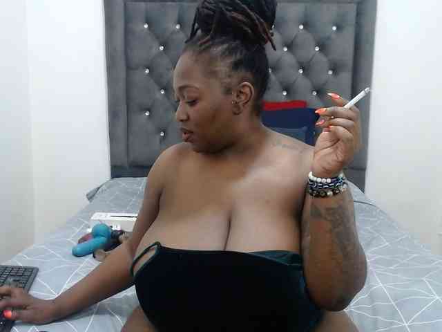 ChocSexcBeast webcam