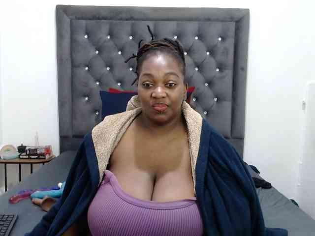 ChocSexcBeast webcam