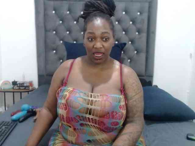 ChocSexcBeast webcam