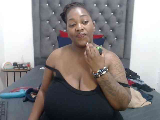 ChocSexcBeast webcam