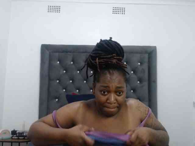 ChocSexcBeast webcam