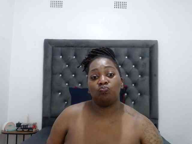 ChocSexcBeast webcam